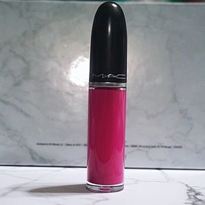 ✨1 HOUR SALE✨ NEW. MAC liquid lip color.